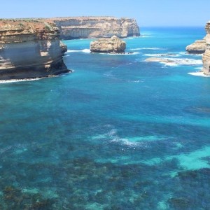 Crystal Clear waters near the great ocean road